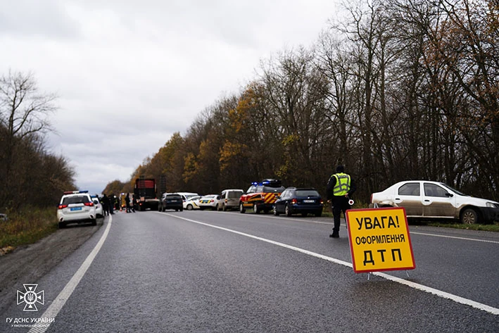 Що робити, якщо потрапили у ДТП: інструкція від поліції