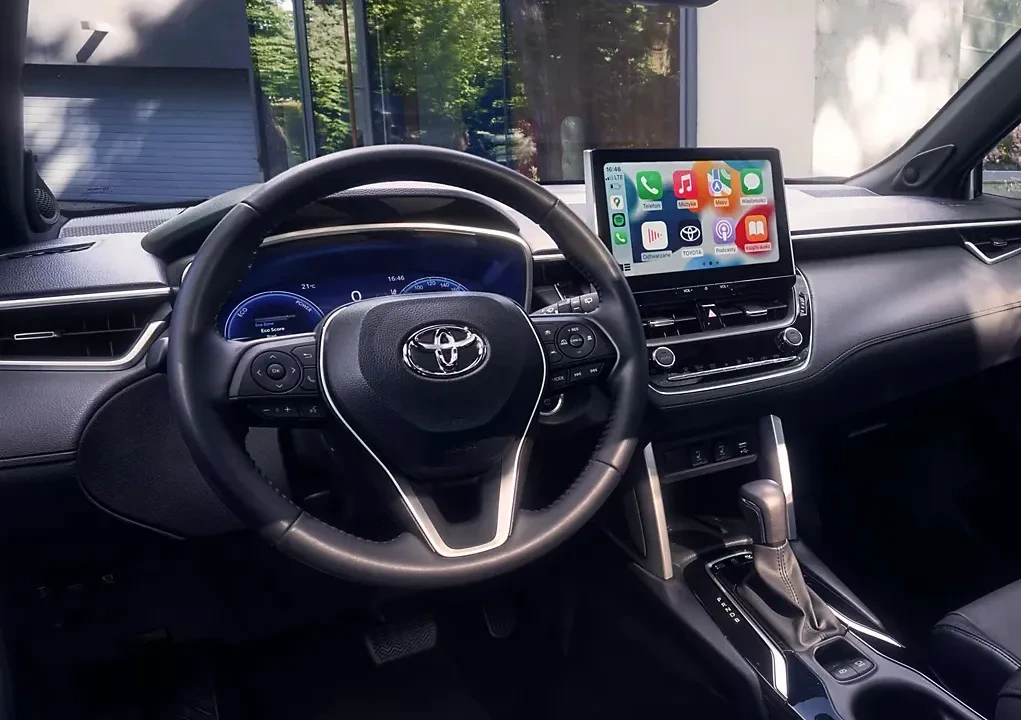 Тест-драйв Toyota Corolla Cross