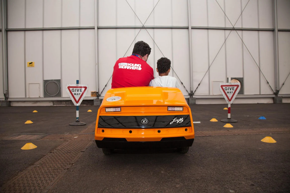 Firefly – учебный автомобиль для детской школы вождения