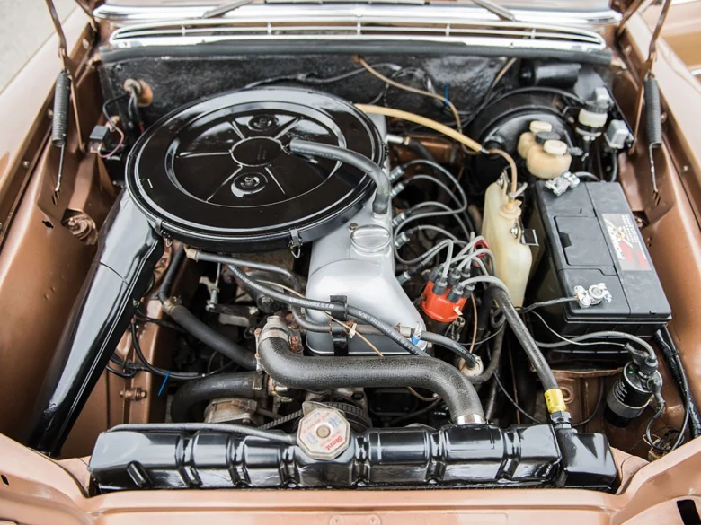 47-летний Мерседес, который ни разу не ремонтировали