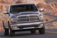Гибридный Dodge Ram замечен шпионами