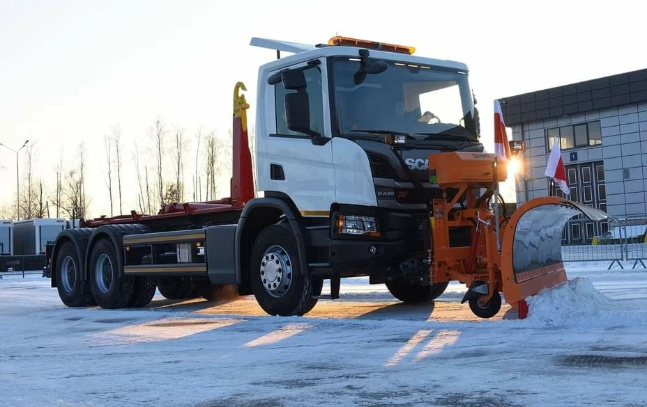 Контейнеровоз Scania