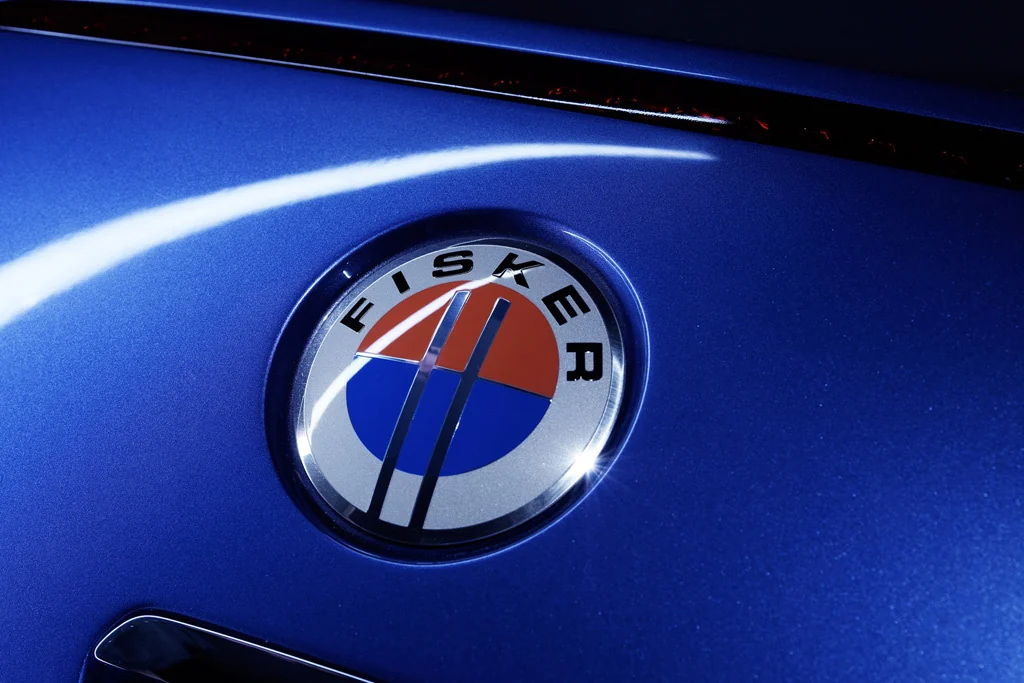 Уволенные работники подали на Fisker в суд
