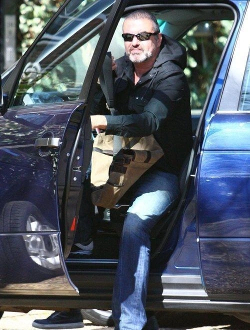 Джордж Майкл и автомобили: на чем ездил легендарный певец