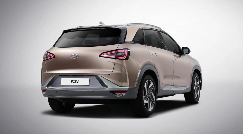 Серийный электрокроссовер Hyundai рассекречен перед премьерой