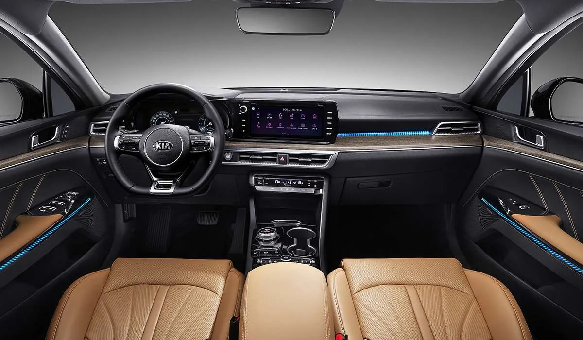 Новая Kia Optima 2020 получила заводское ГБО и солнечные батареи