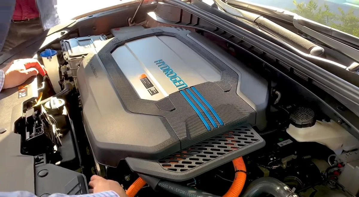 кроссовер hyundai