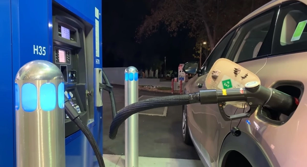 кроссовер hyundai