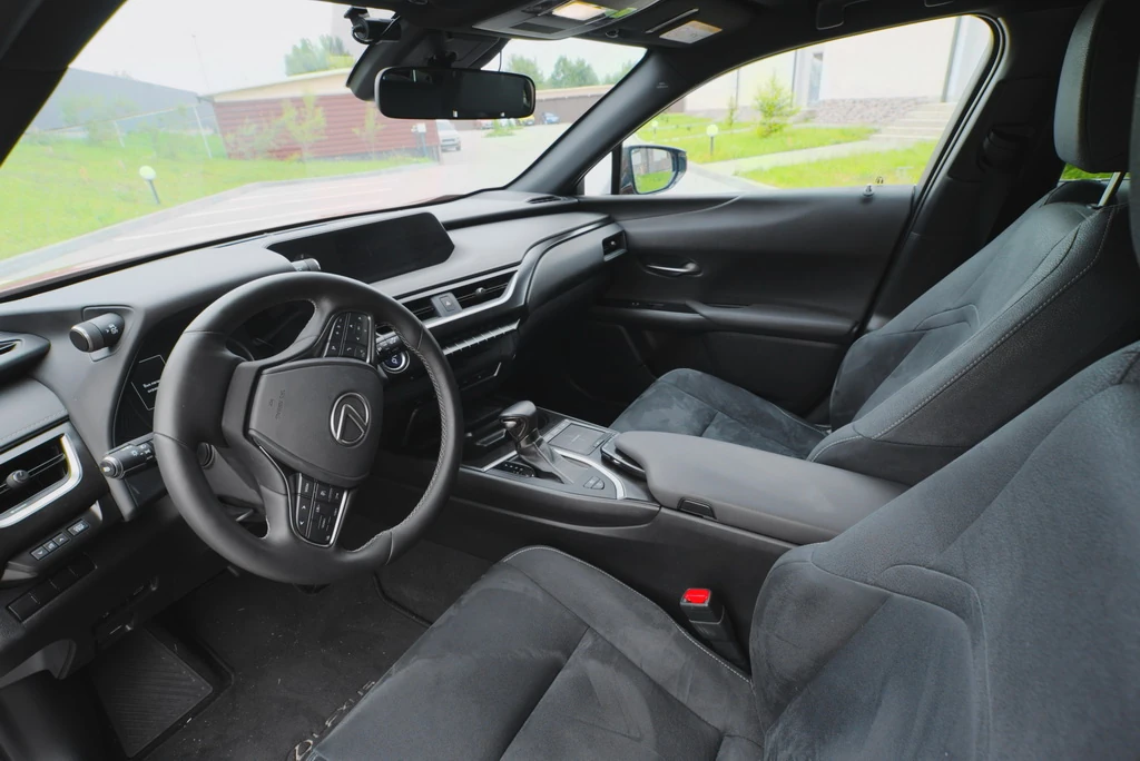 Lexus UX