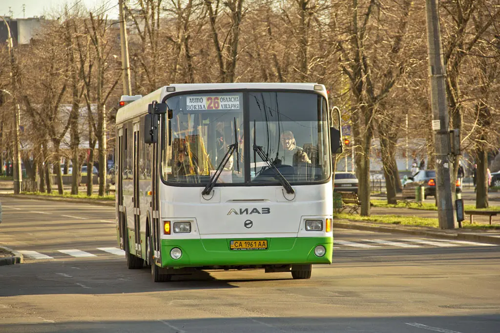 Автобусы ЛиАЗ курсируют на Черкасских дорогах