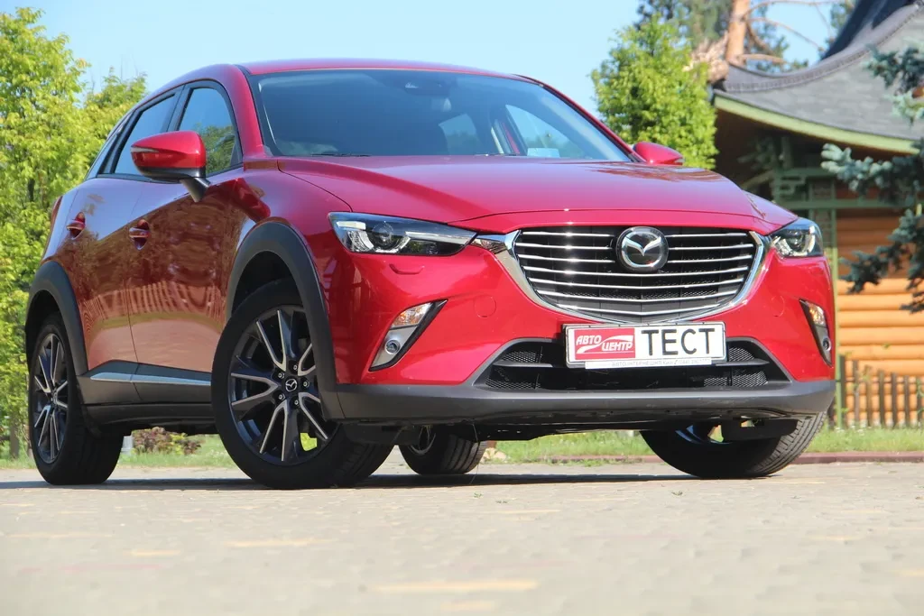 Внешность Mazda CX-3 вид спереди