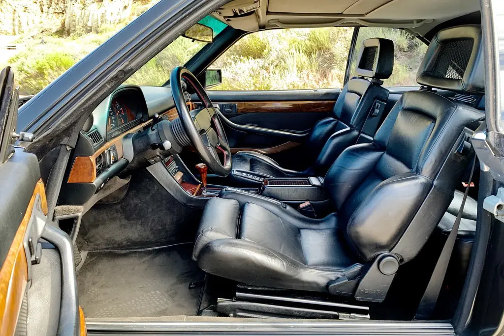 Mercedes-Benz 560SEC