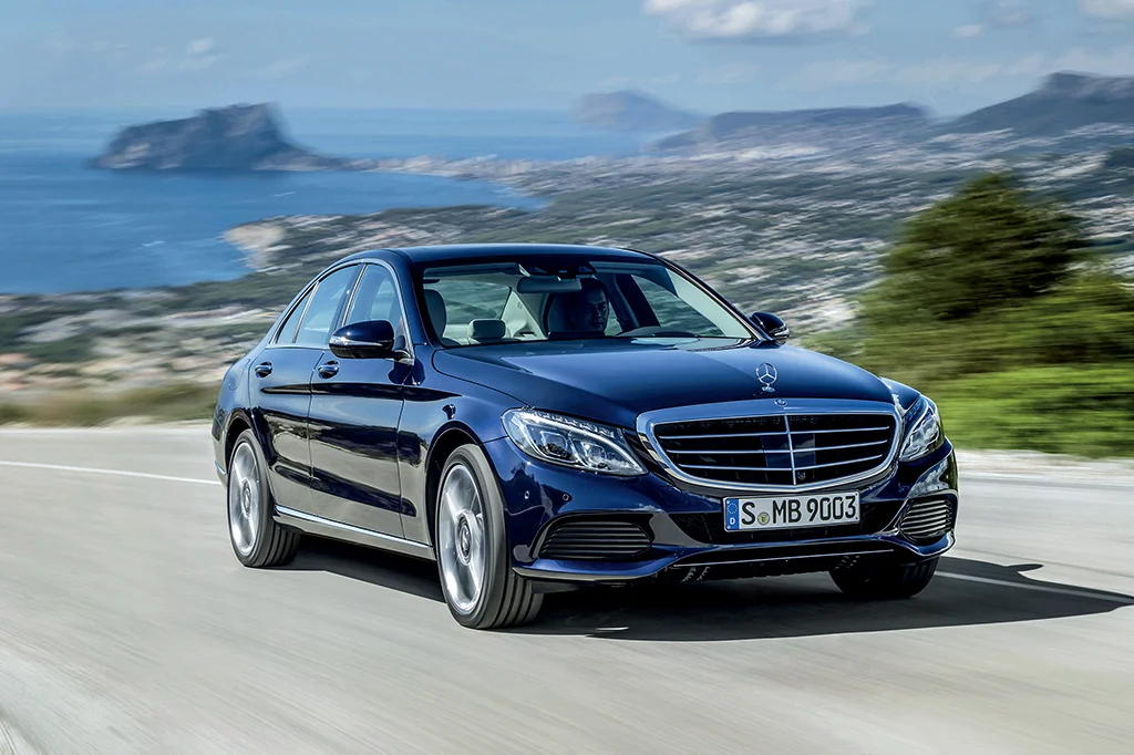 Самые популярные семейные седаны 2016 года