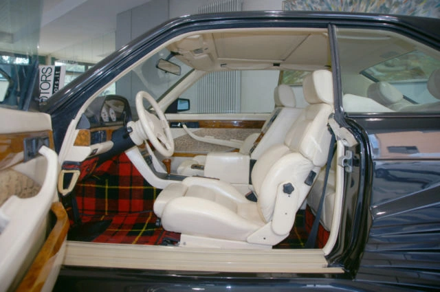 mercedes_koenig_560_interior