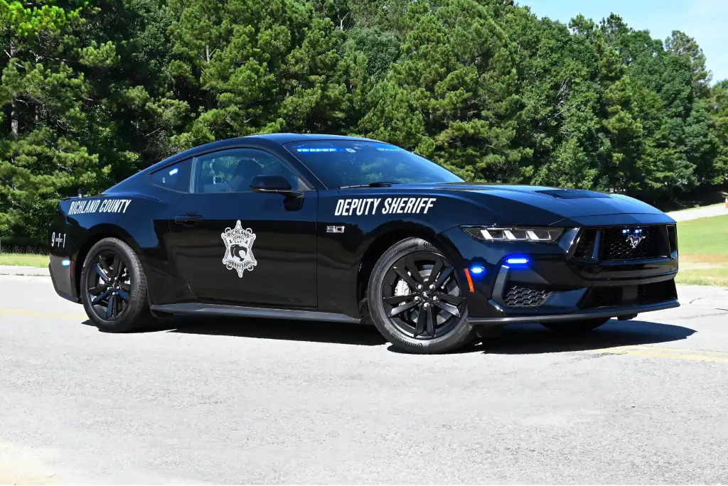 Mustang GT допоможе поліції налагодити контакт із людьми