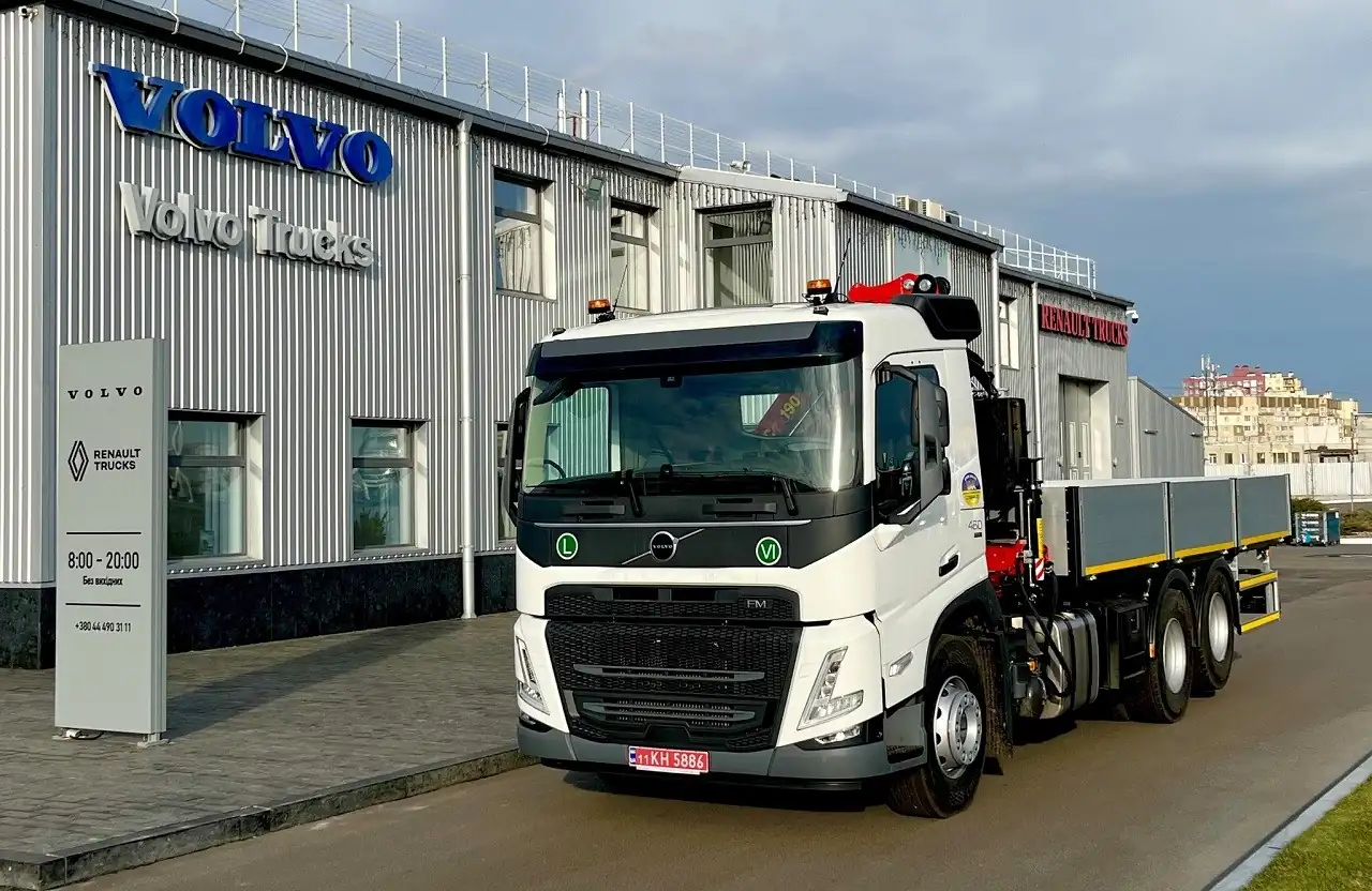 Обновленный Volvo FM в Украине оснастили многофункциональной надстройкой