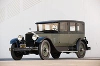 13 октября 1902 года автомобильная компания Ohio была реорганизована в Packard Motor Car Co.