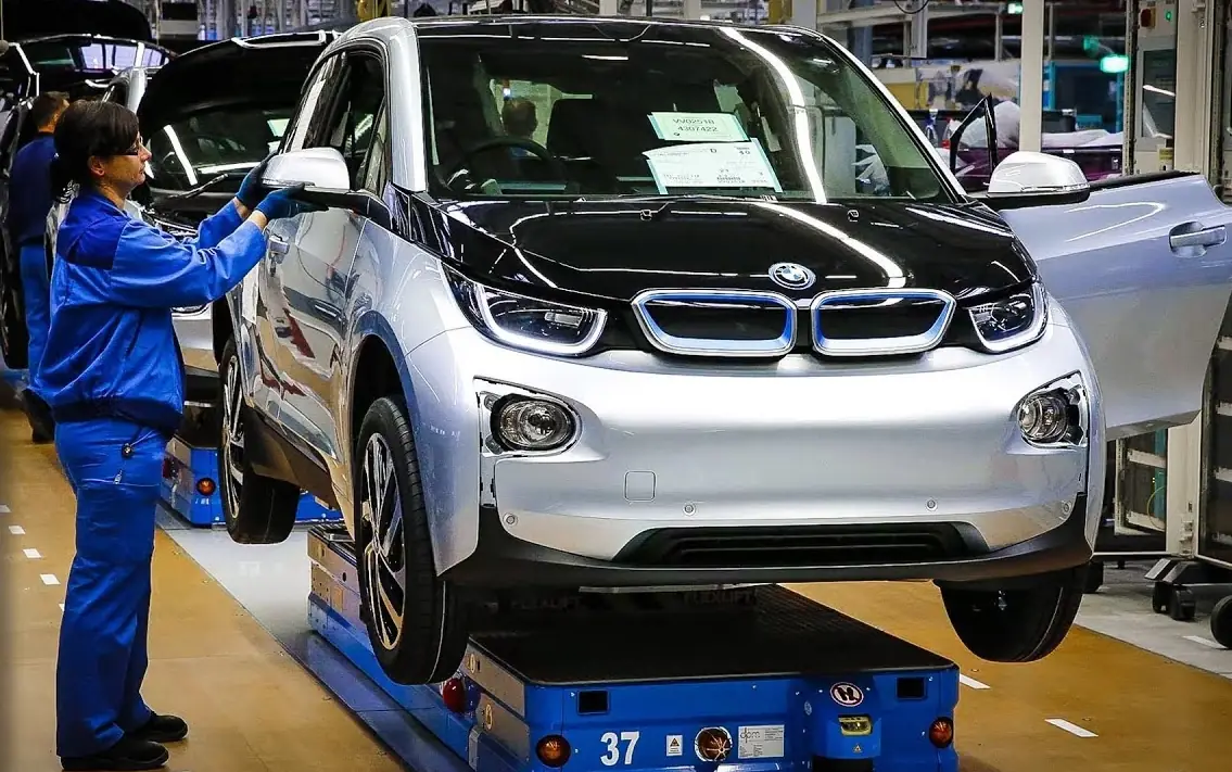 Почему электромобили такие дорогие