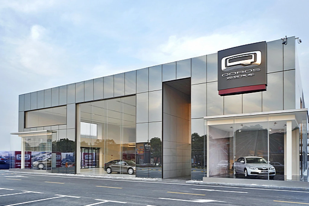 У бренда Qoros появился первый автосалон