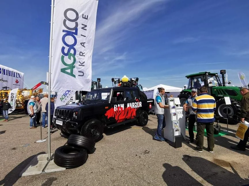 На AGRO Vinnytsia представили интересные автомобили и тракторы (видео)