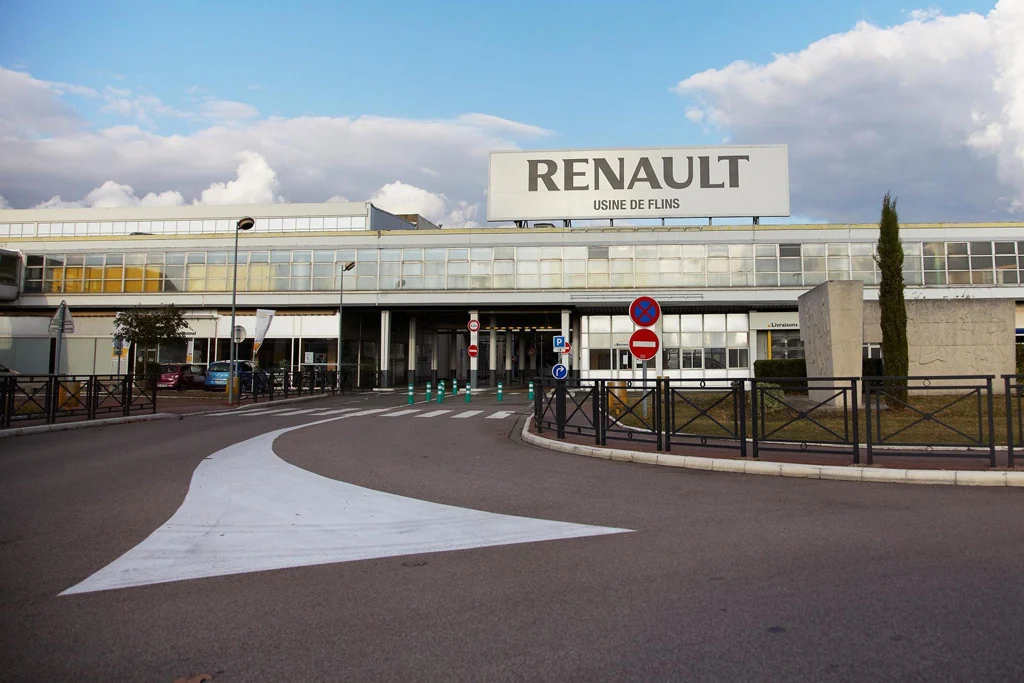 Компании Renault планирует в этом месяце заключить соглашение с Dongfeng о создании СП в Китае