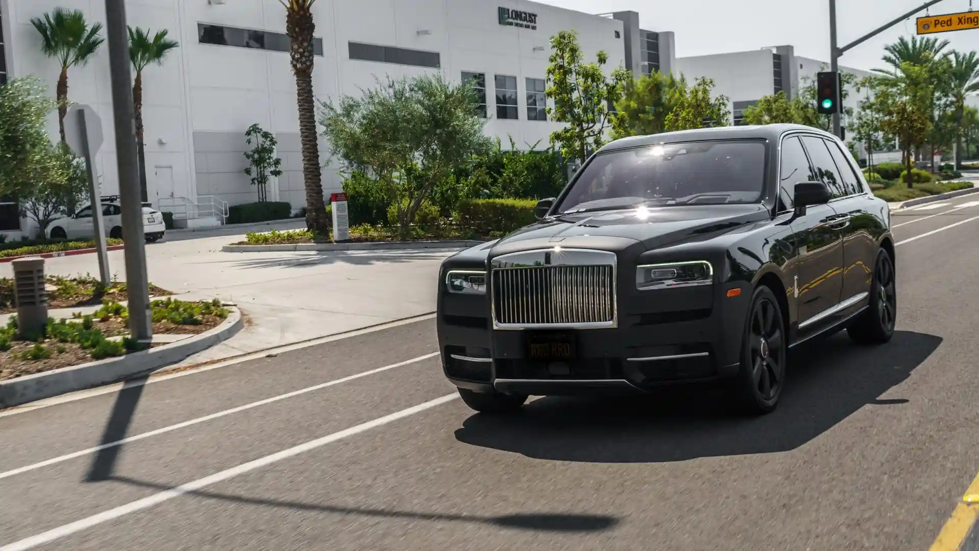 Кроссовер Rolls-Royce Cullinan сделали мощнее за цену «евробляхи»