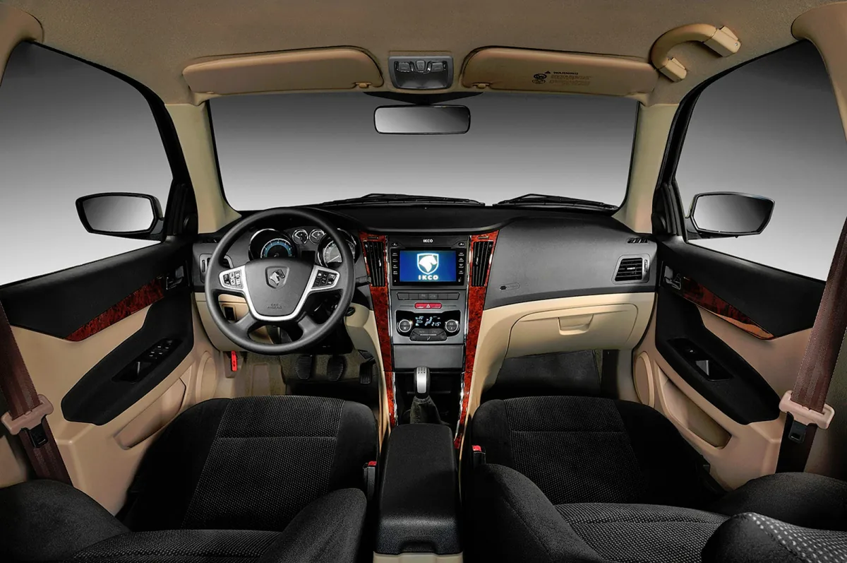 Иранские автомобили Dena - интерьер