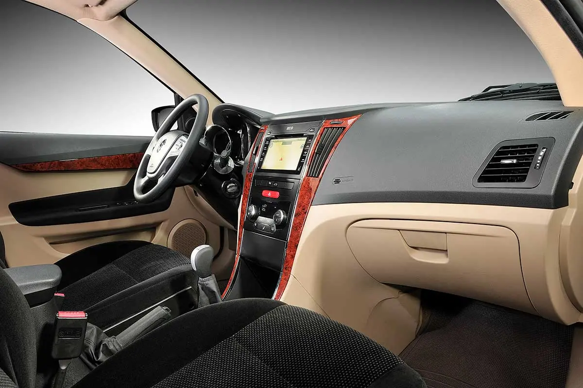 Иранские автомобили Dena - салон