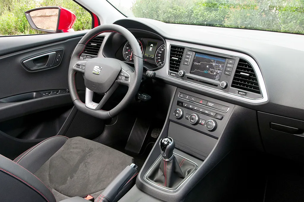 Салон Seat Leon