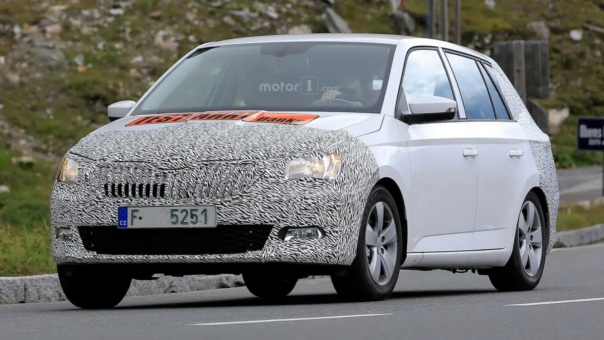 Первые официальные изображения новой Skoda Fabia 2018