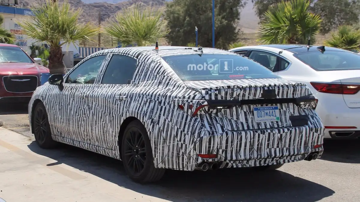 Toyota создала трехколесный электромобиль весом всего 300 кг