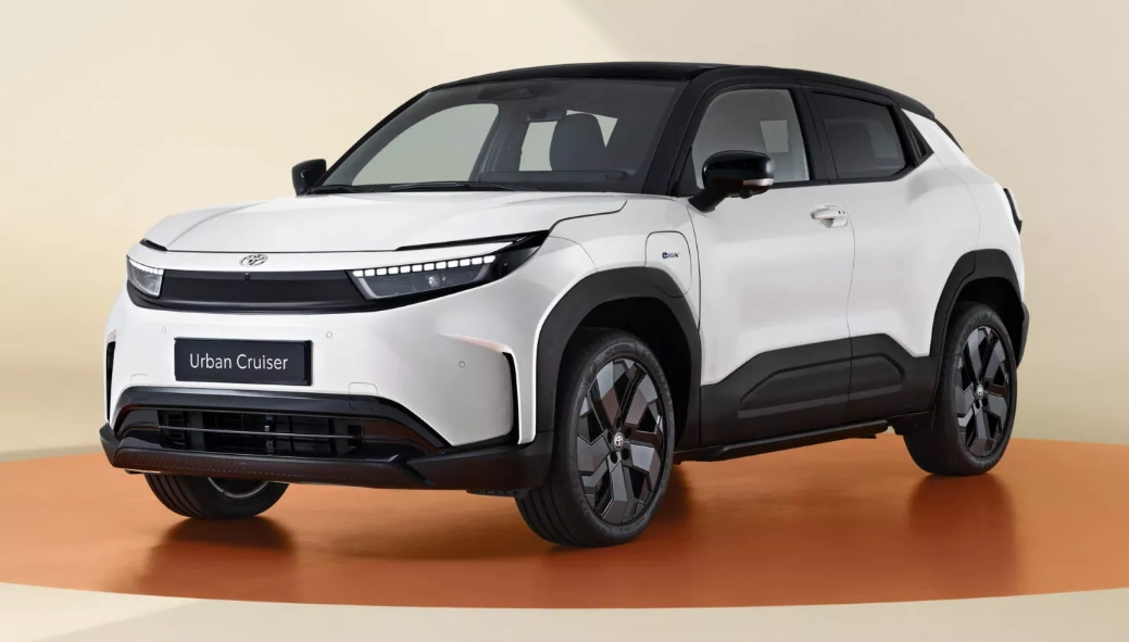 Toyota показала младшего брата Land Cruiser (фото)