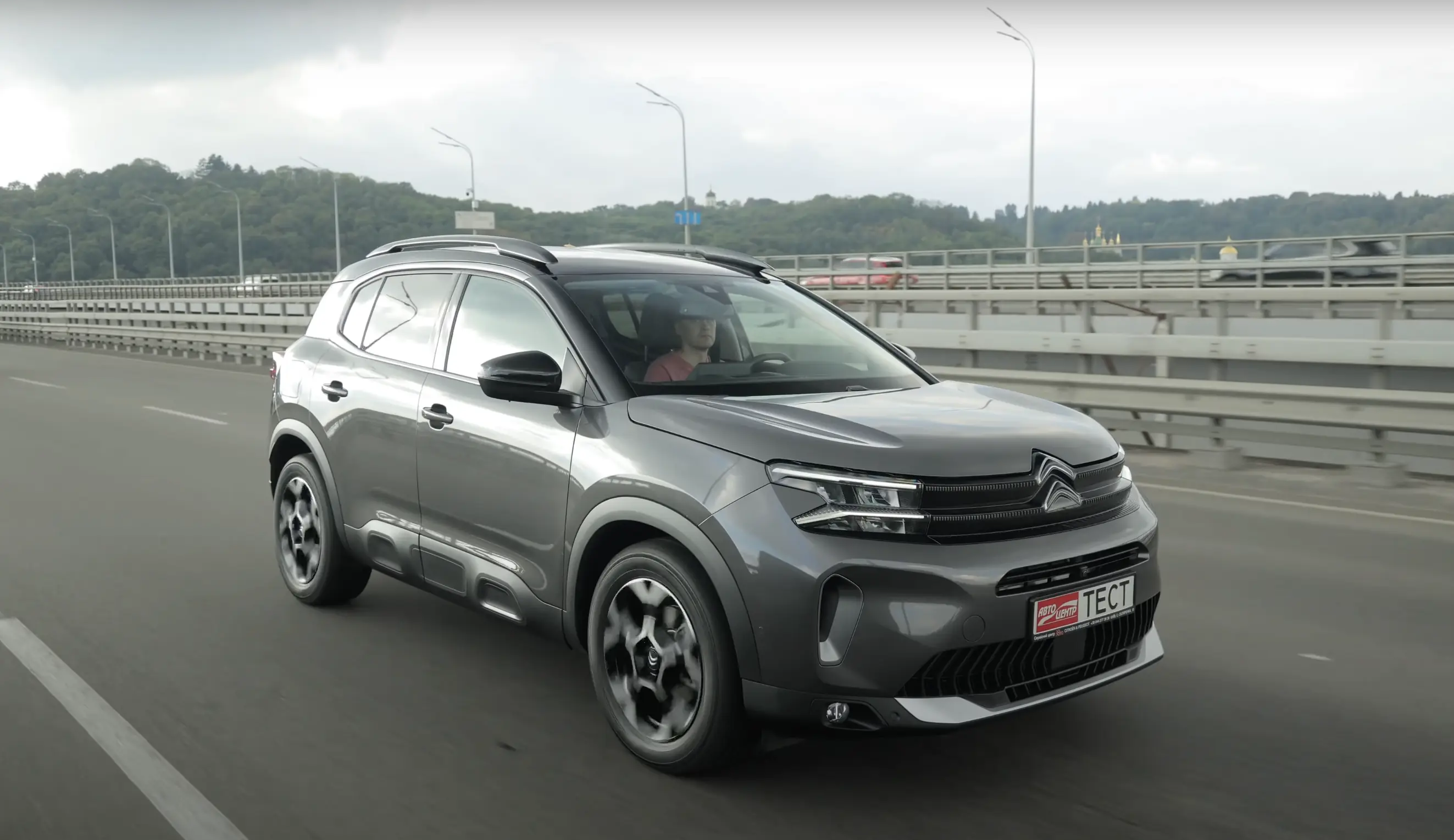 Тест-драйв рестайлингового Citroen C5 Aircross: Последний шанс купить полноразмерный дизель с автоматом