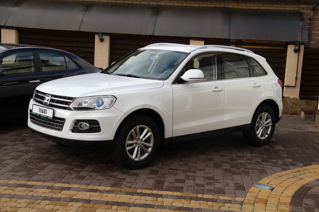 Кроссовер Zotye представлен в королевском исполнении