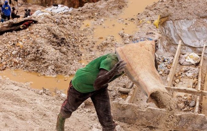 2025-07-03T165341Z_1_LYNXMPEL620ZC_RTROPTP_4_CONGO-SECURITY-MINERALS
