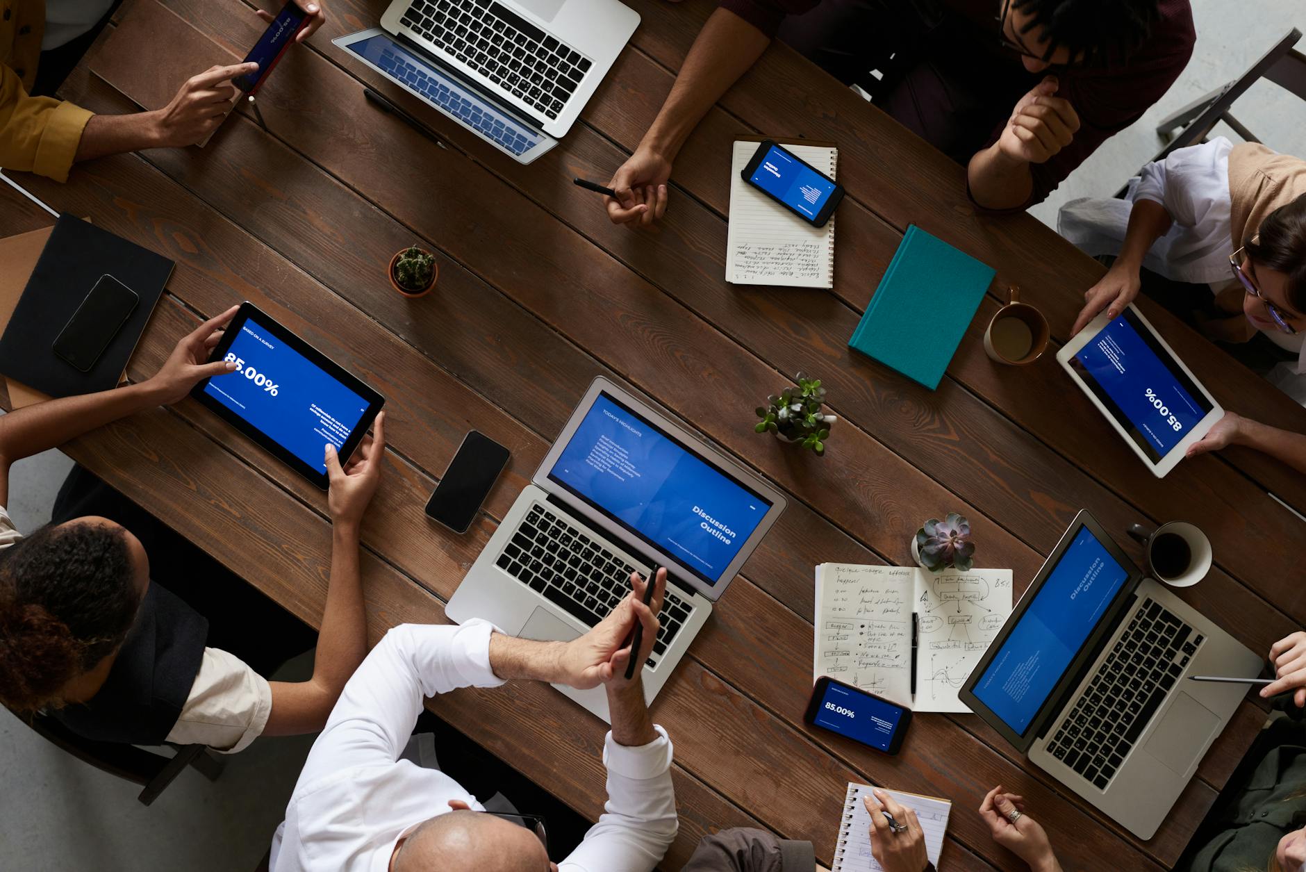 Research copilots versus browser extensions for founder workflows gallery image 1
