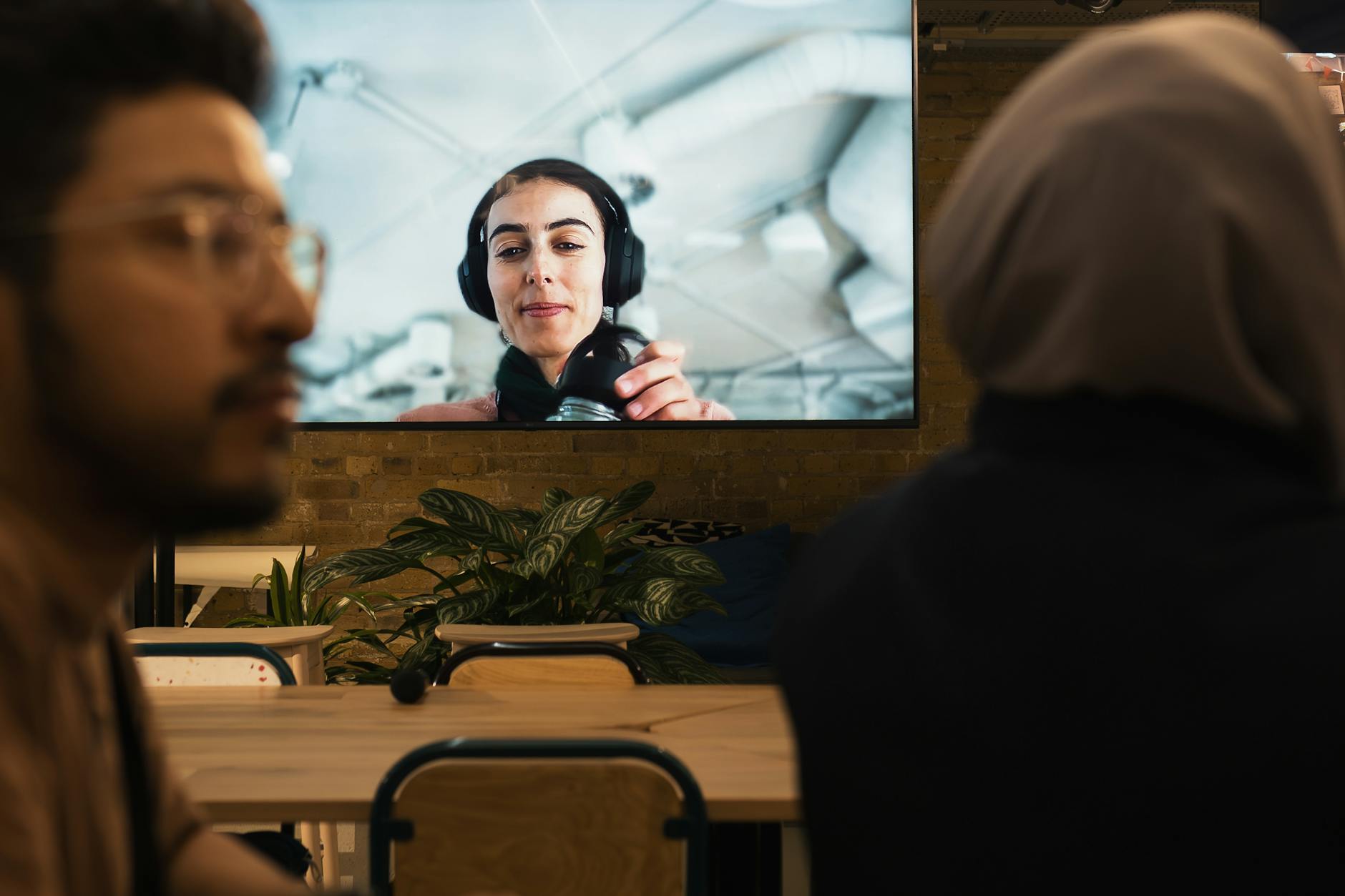 Video review: lightweight AI research stacks for founders gallery image 1
