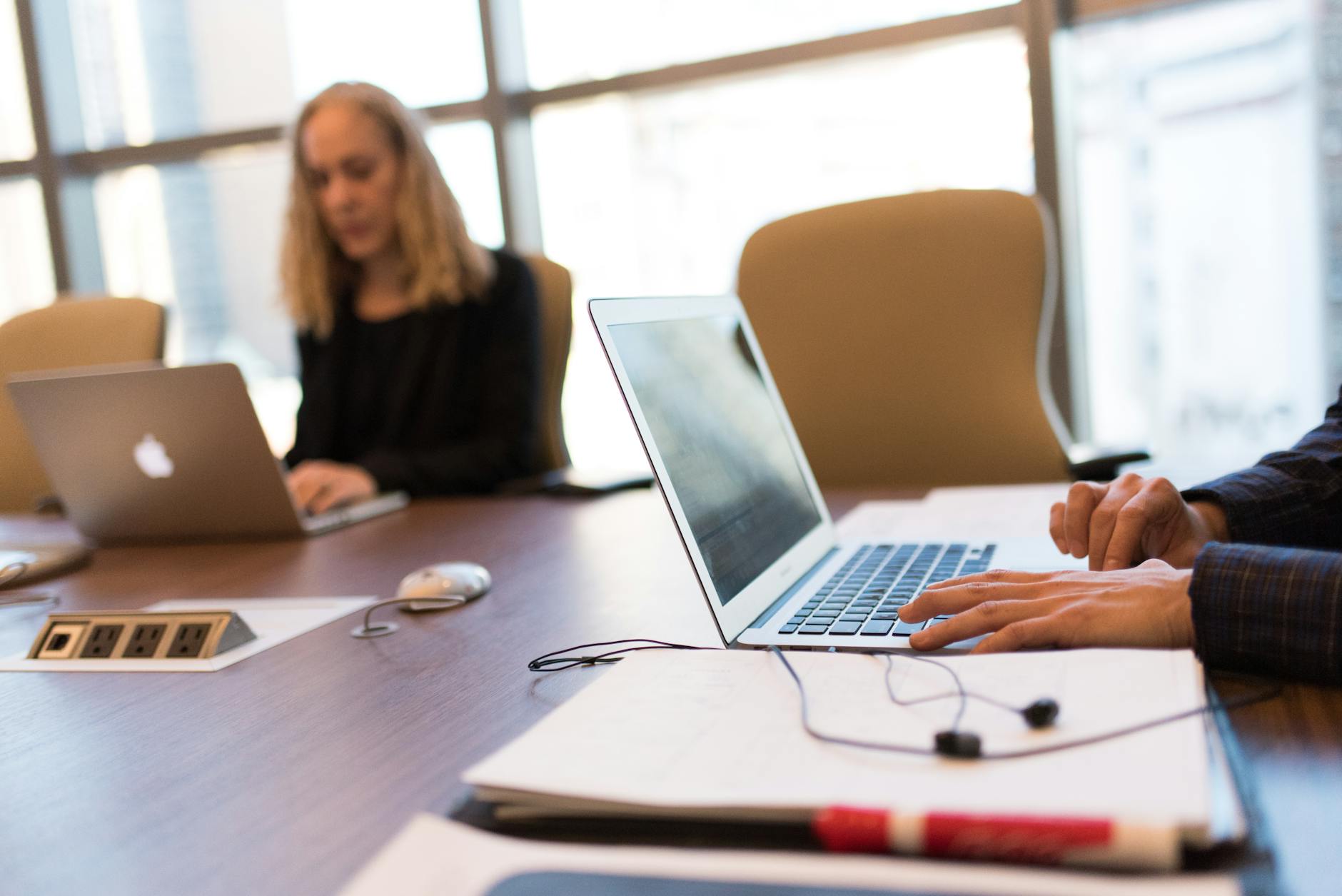 How editorial teams automate roundup updates without losing quality gallery image 3