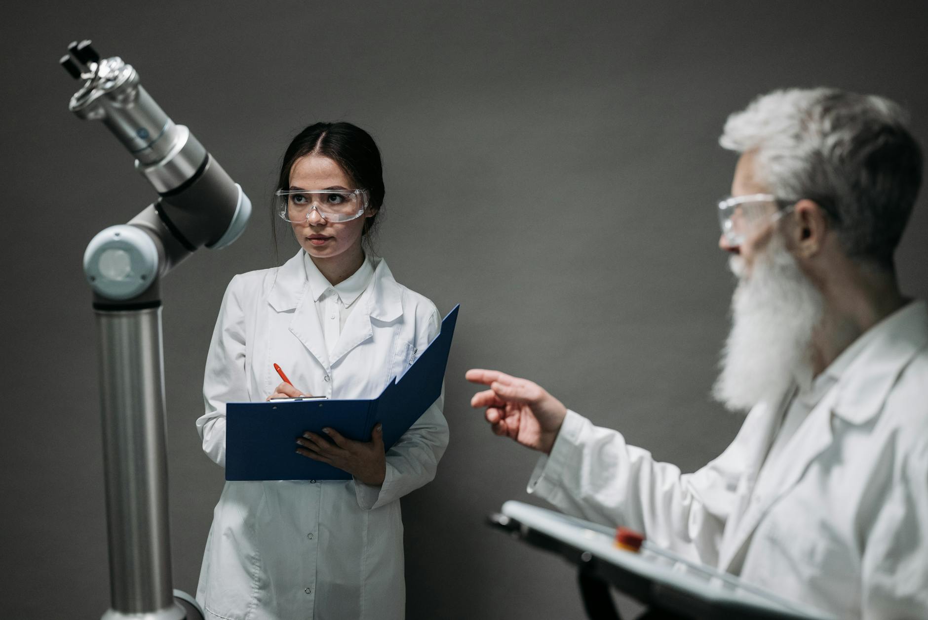 How editorial teams automate roundup updates without losing quality
