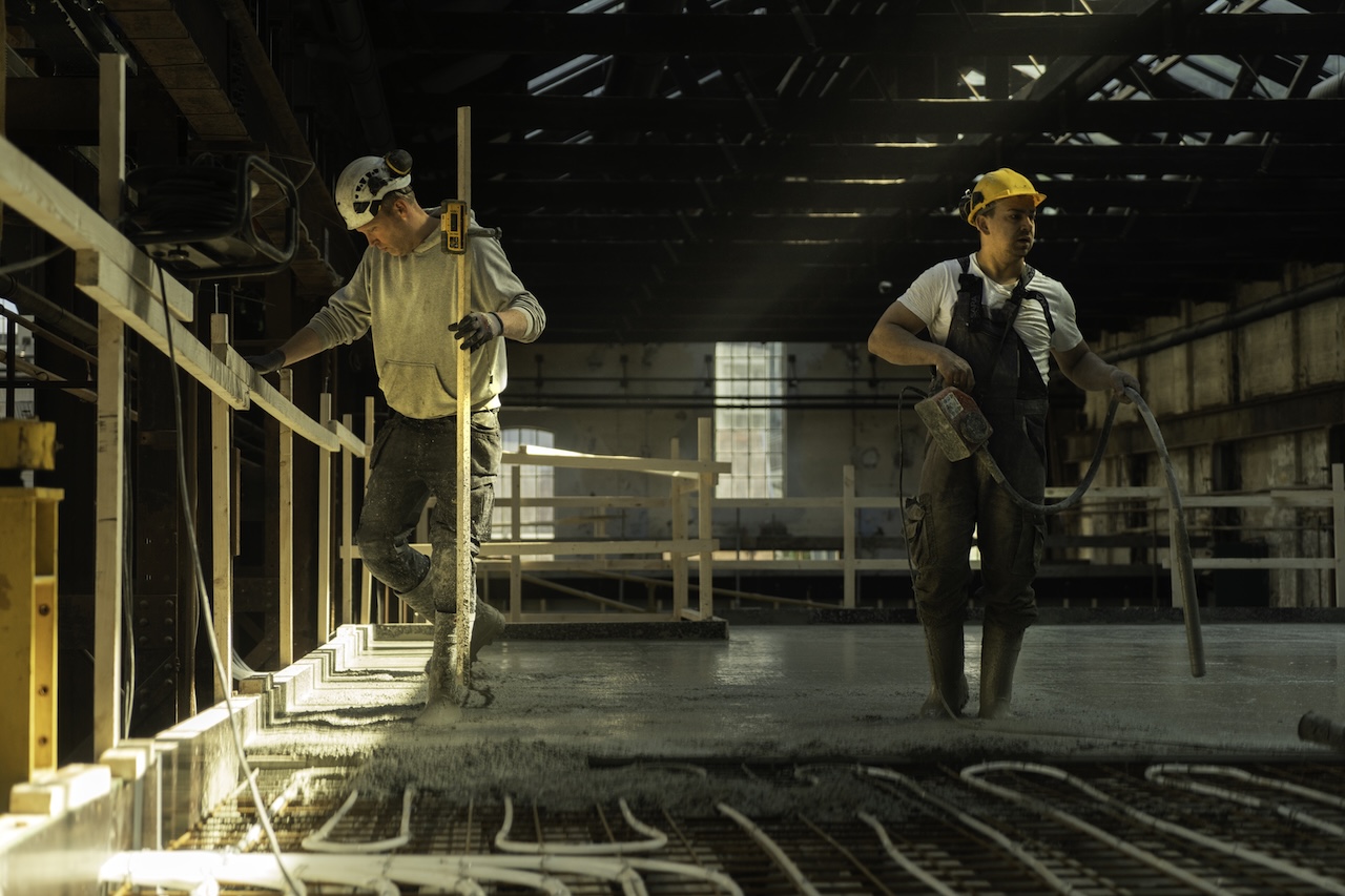 cementmedewerkers aan het werk