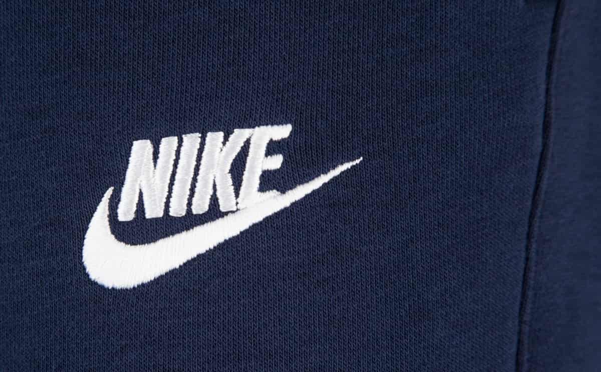 شراء الانواع ملابس الرياضية نايك + سعر