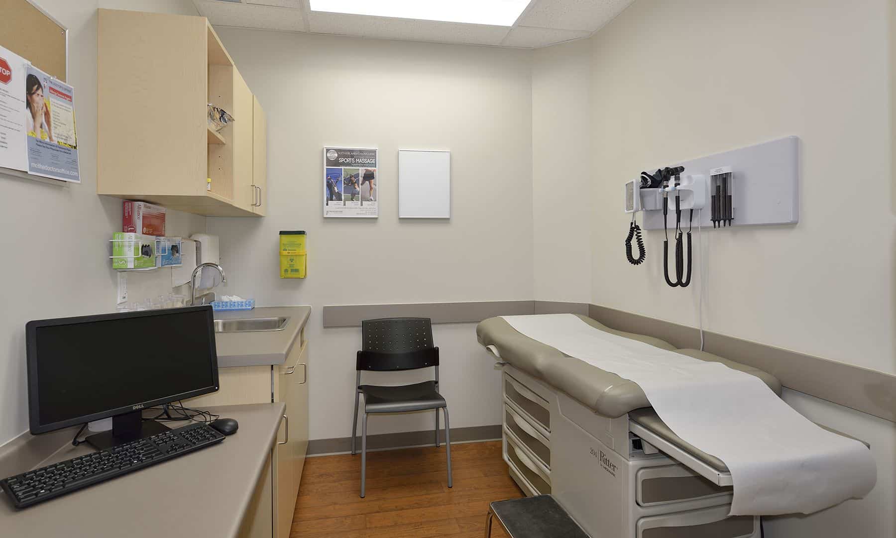 سرير الفحص الطبي؛ الإسفنج بولي إيثيلين 2 أنواع قابل للطي الثابت