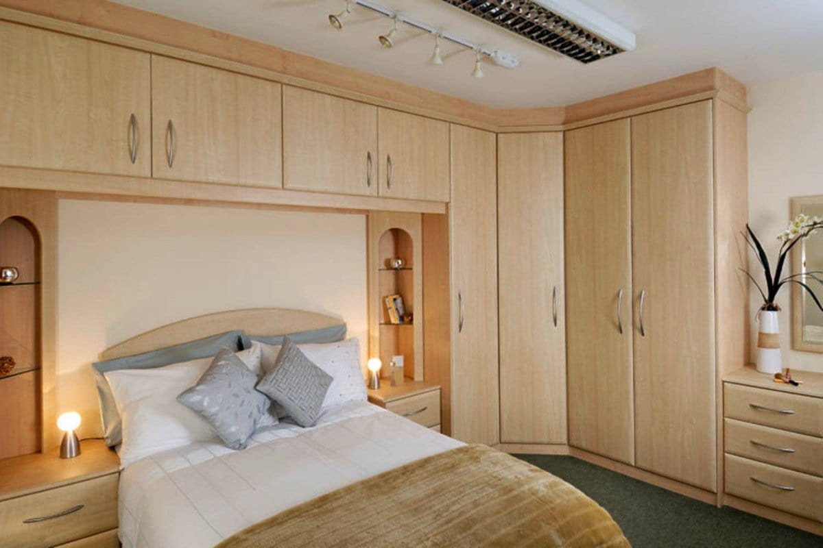 دولاب وسرير مستعمل؛ خشب سهل الطلاء 2 الوان فاتح غامق cupbord