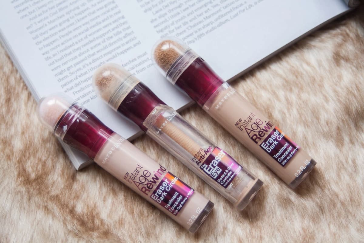 كونسيلر ميبلين في العراق؛ تقليل الانتفاخ وسادة الهالوكسيل البشرة الدهنية الجافة