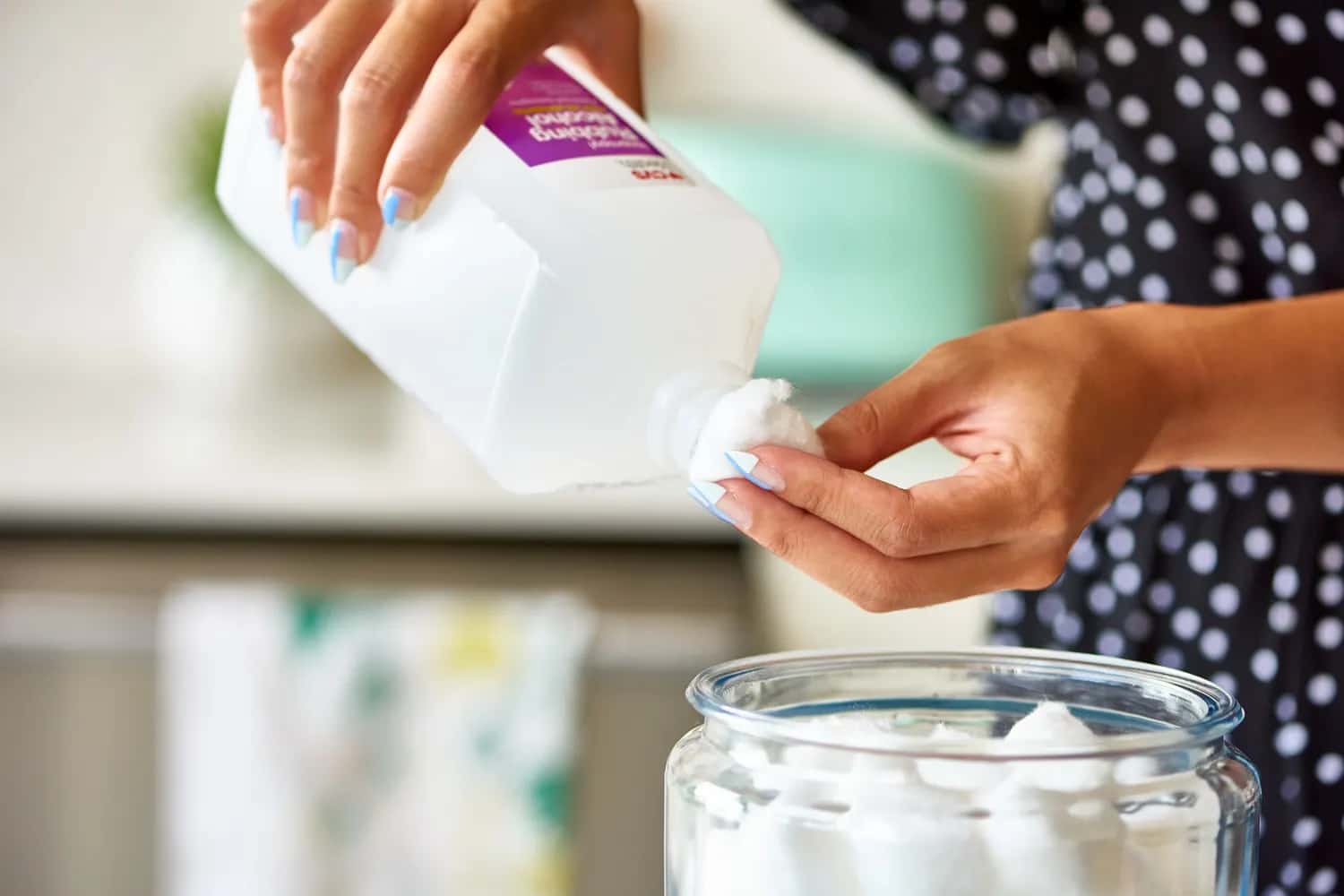 كحول توب كلين (منظف) سائل شبيه الماء مستحضرات الصحية التجميلية