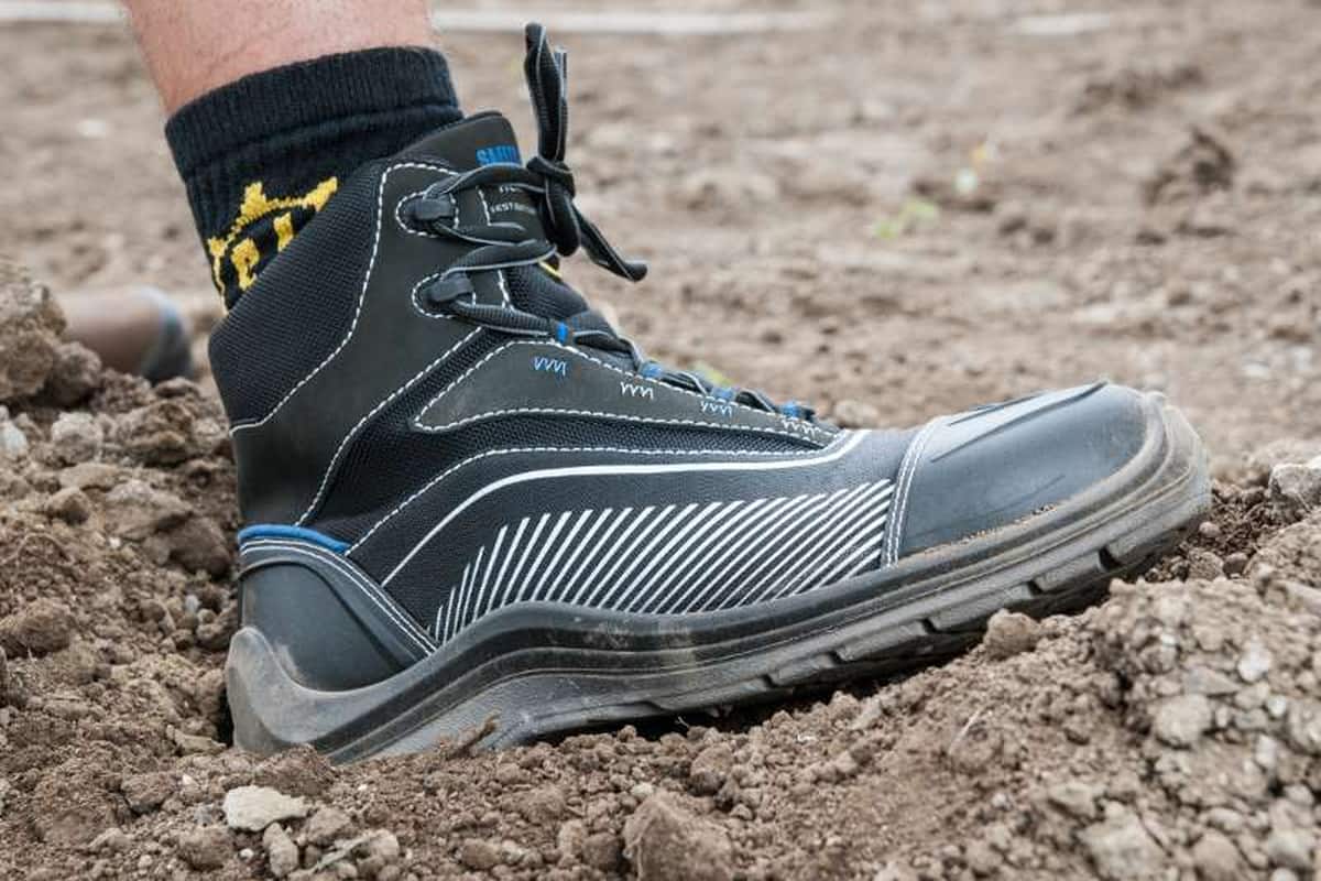 حذاء سيفتى باندا؛ حماية القدم (الضغط التيار الكهربائي الادوات الحادة) مضادة للانزلاق