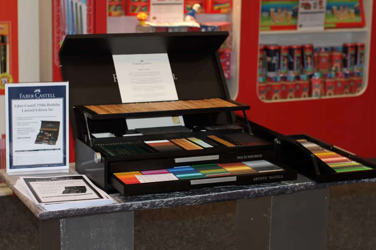 شنطة الوان فابر كاستل في السعودية؛ أسطواني كرتون معدني ألمانيا