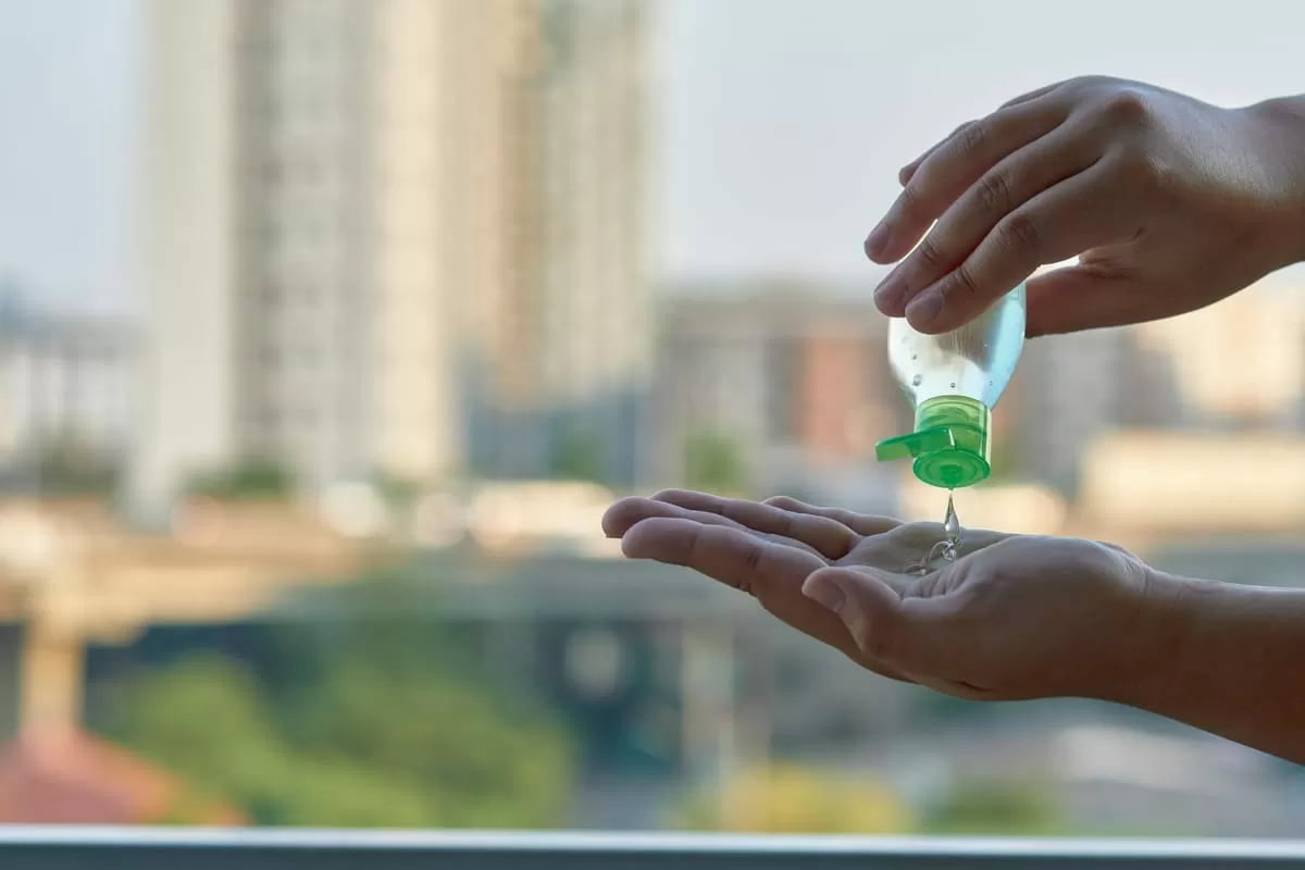 كحول طبي من الصيدلية؛ مادة أكالة التطبيقات الصحية إزالة الزيت