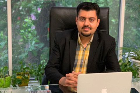 رجال الأعمال والموظفين الذين ذاقوا بأنفسهم الثروة ويشجعون الآخرين على الحصول على المال والأعمال.