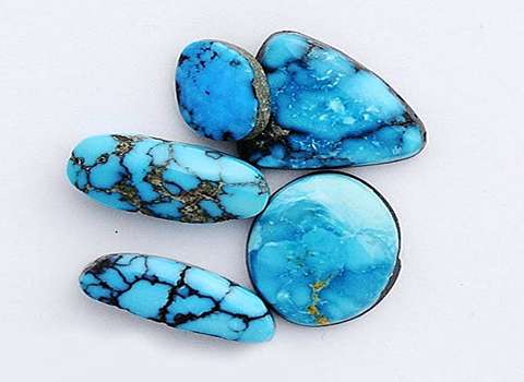 فيروز - كنز الجمال الطبيعي والقيمة التجارية